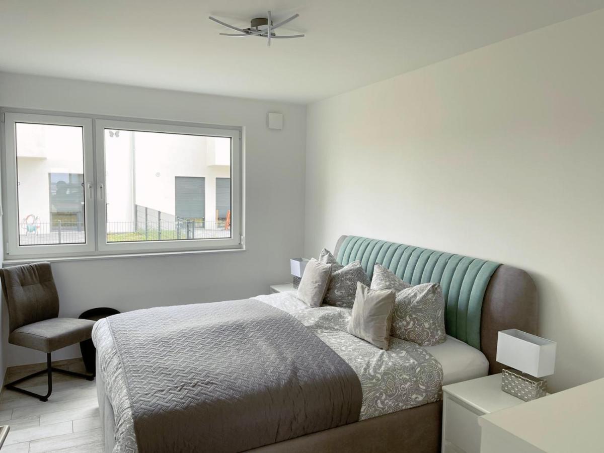 Exklusives Apartment Mit Blick Auf Den See Grossraeschen Extérieur photo
